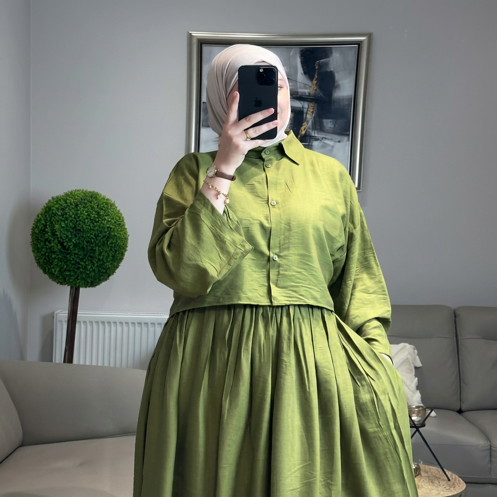 Ensemble Lila — Chemise Courte & Jupe Longue Plissée